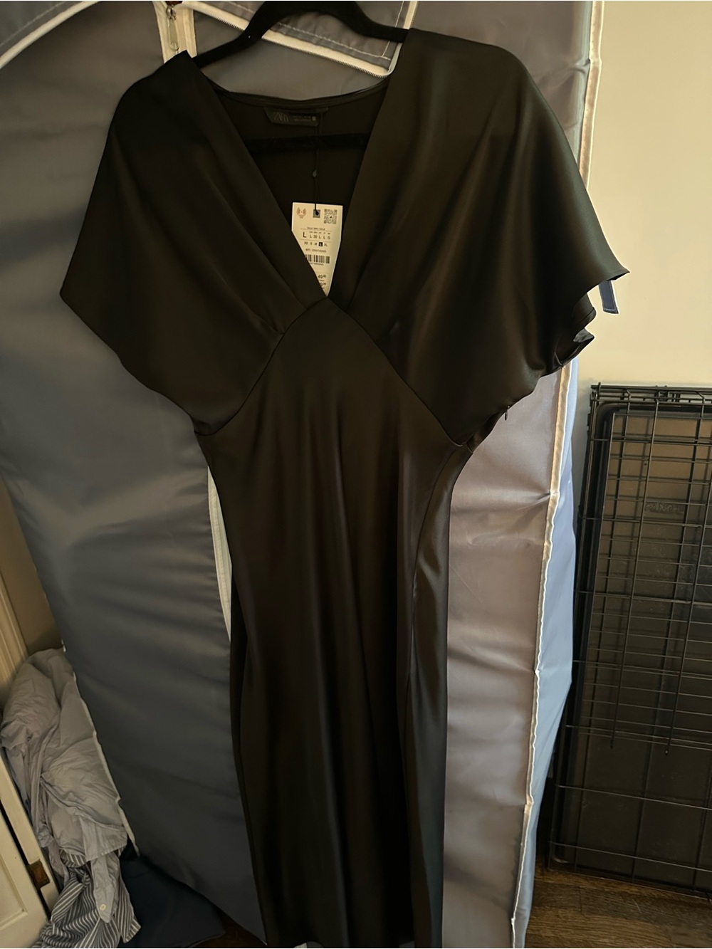 Zara Black V-Neck Midi Dress with Flutter Sleeves